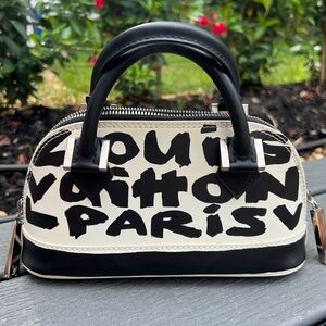 Louis Vuitton Graffiti Alma